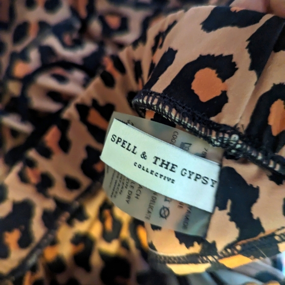 Spell Wild Cat Yoga Crop Top size S - Picture 5 of 7